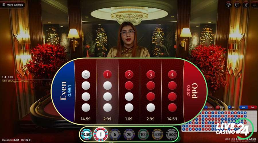 First step in playing Xóc Dia casino game